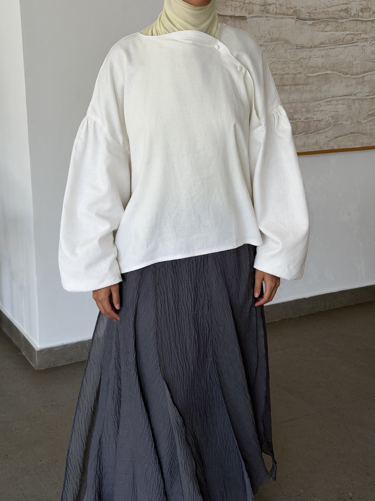 Blouse à col courbé — Blanc