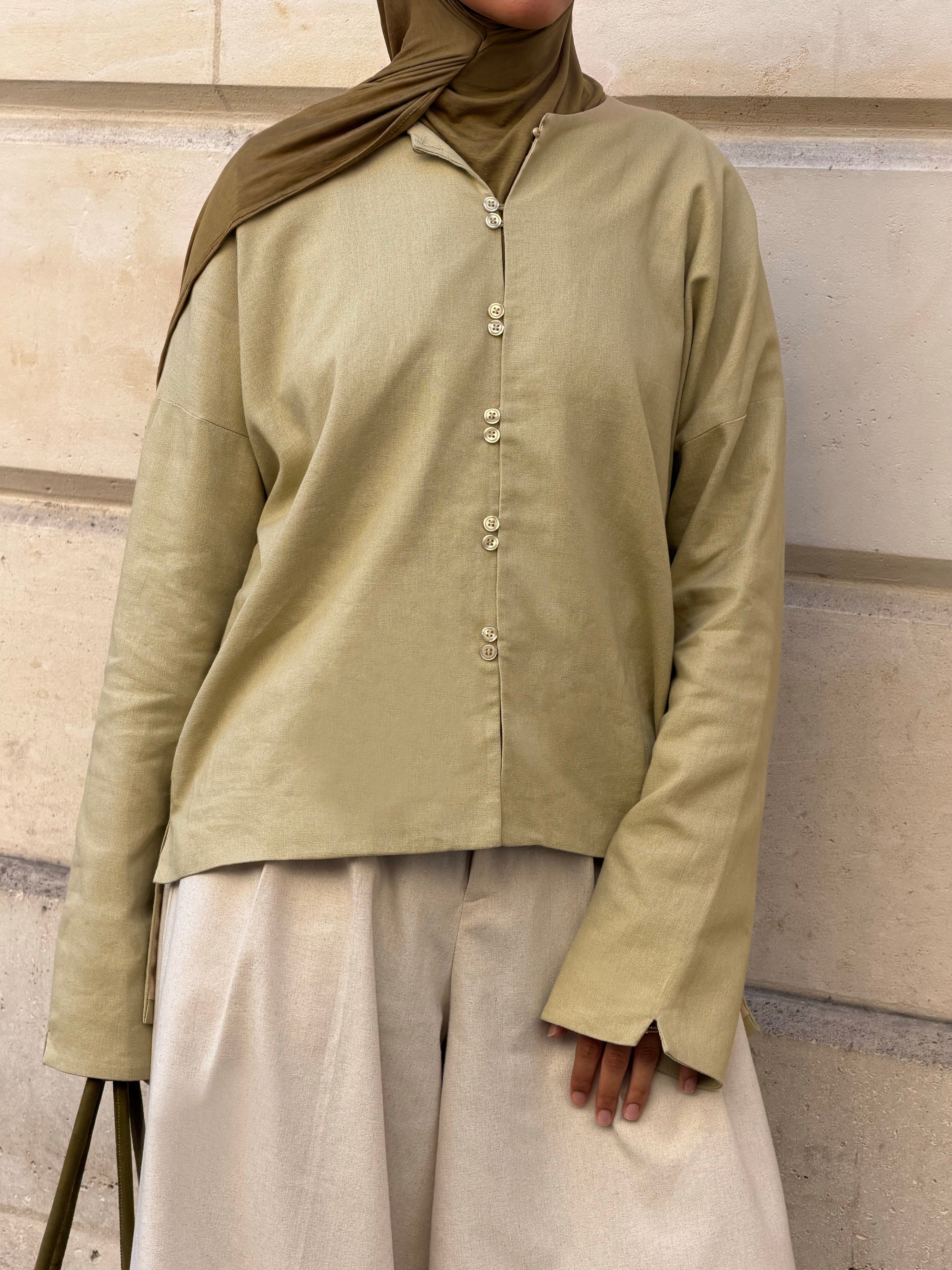 Blouse en lin boutonnée — Vert